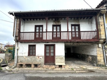 Casa en Los Corrales de Buelna